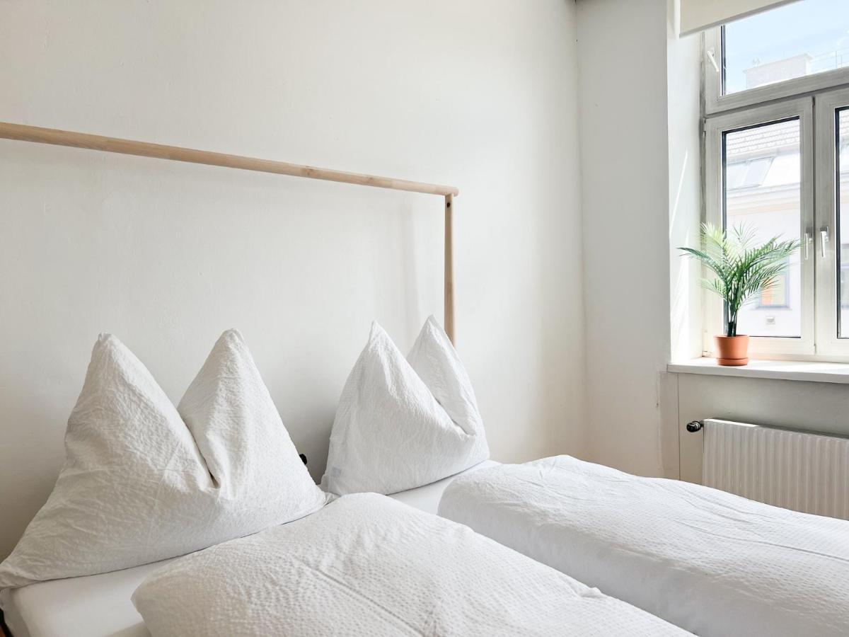 Central Apartment Next To Belvedere Castle Wina Bagian luar foto