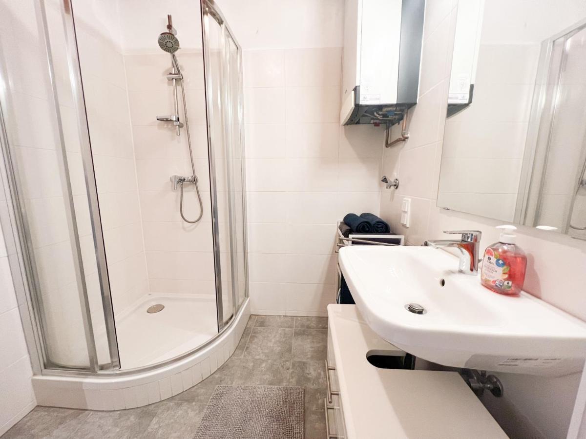 Central Apartment Next To Belvedere Castle Wina Bagian luar foto